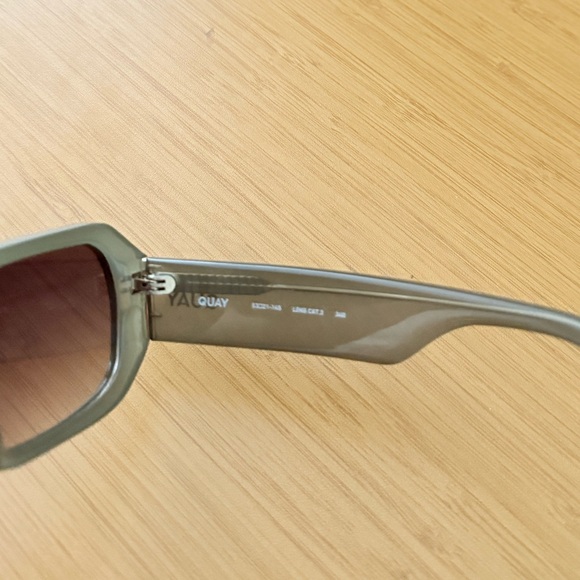 Quay Australia Green Sunglasses - Picture 7 of 8